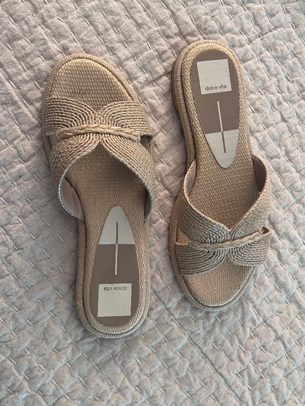 Dolce Vita Geeya Raffia Slides